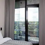 Bob W Kesklinn Aparthotel 4*