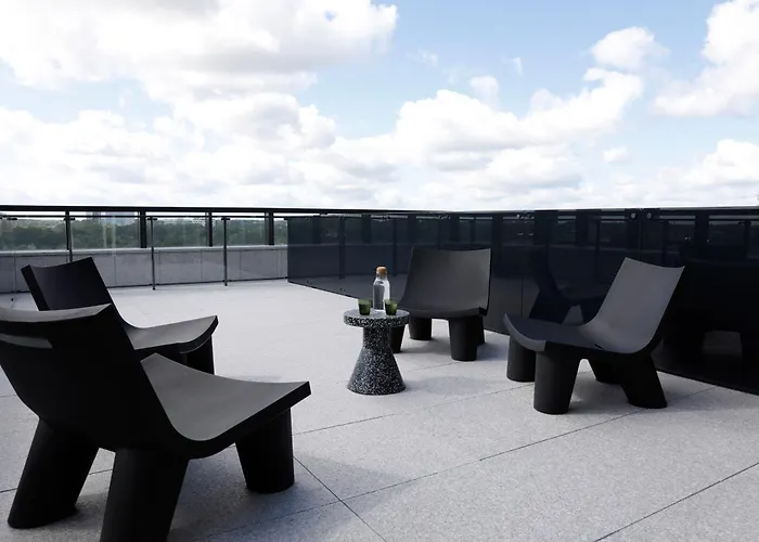 Bob W Kesklinn 4* Reval