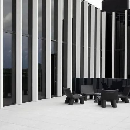 Bob W Kesklinn Reval