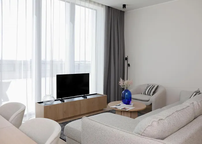 Bob W Kesklinn 4* Reval