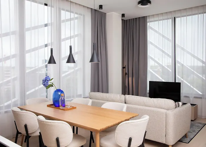 Bob W Kesklinn 4* Reval