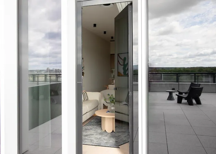 Bob W Kesklinn מלון דירות טאלין