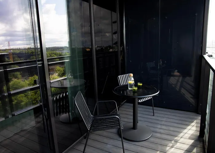 Bob W Kesklinn מלון דירות