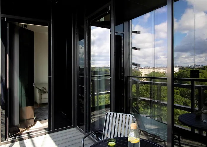 Bob W Kesklinn 4* טאלין