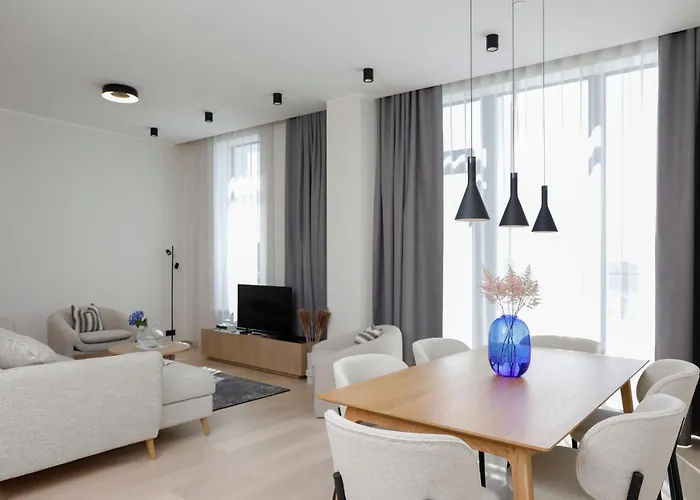 מלון דירות Bob W Kesklinn 4*