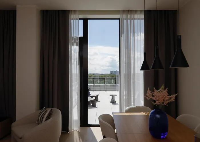 Bob W Kesklinn מלון דירות 4*